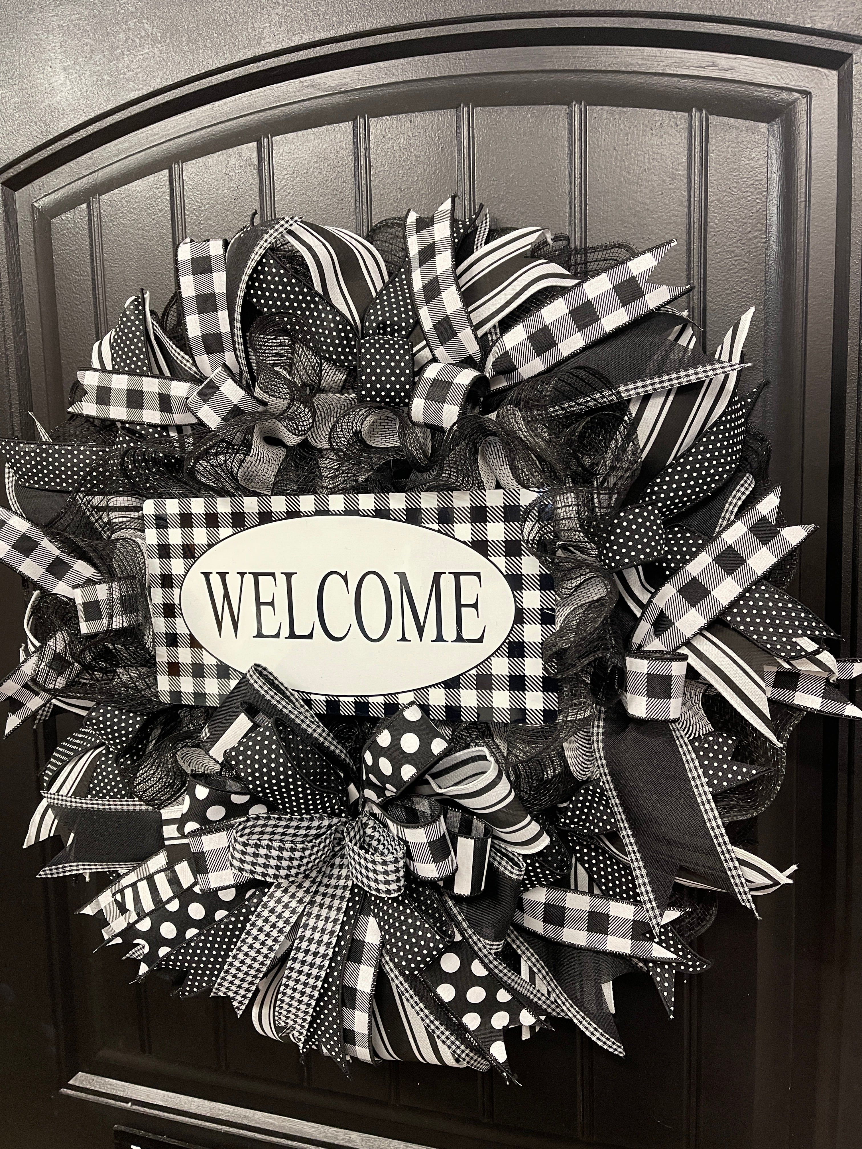 Black and White Welcome Wreath with Interchangeable Signs, 1 Wreath, 4 Looks, KatsCreationsNMore