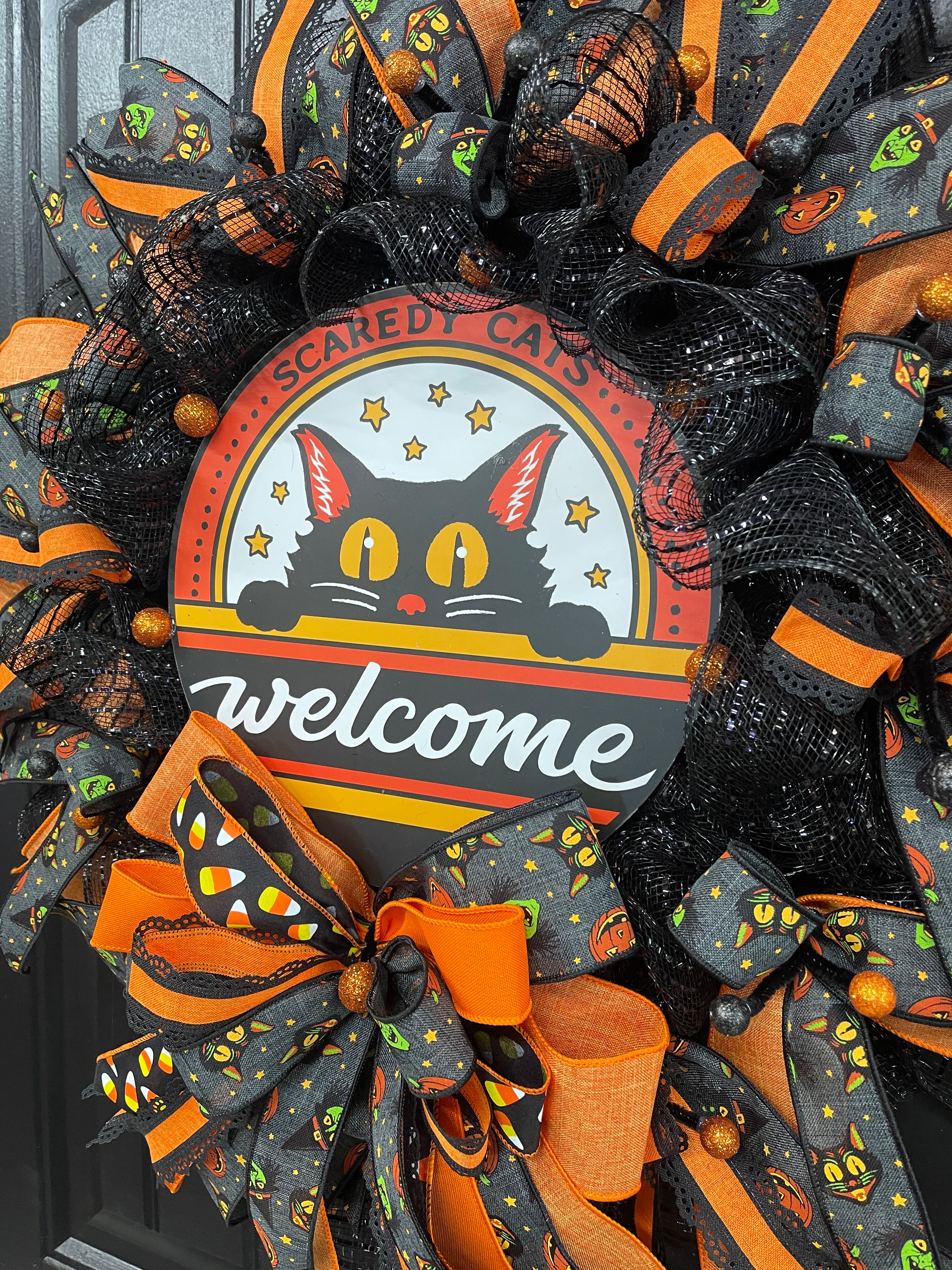 Scaredy Cats Halloween Welcome Wreath – Black Cat, Candy Corn, Jack-o’-Lanterns – Front Door Halloween Decor, KatsCreationsNMore
