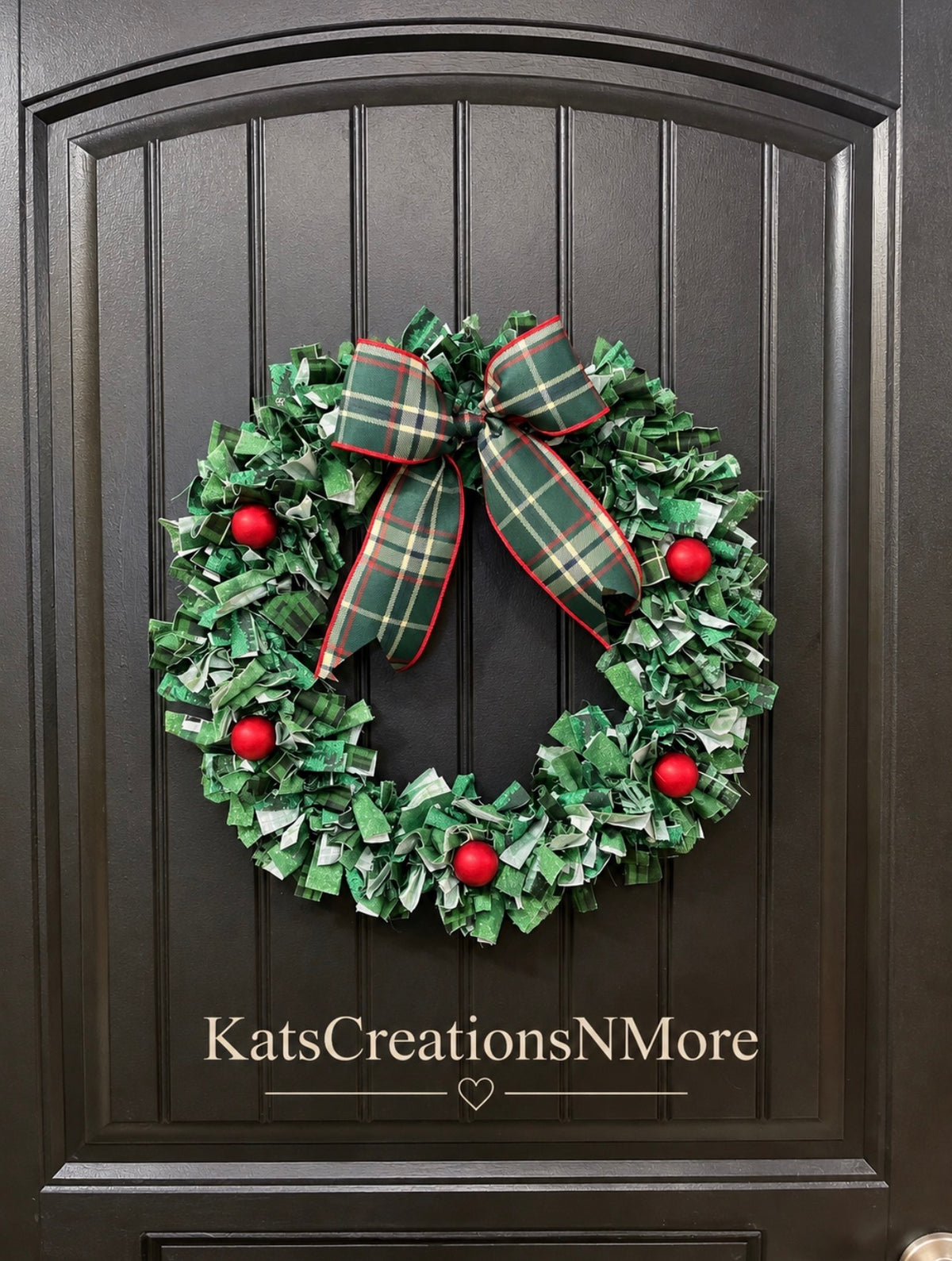 Christmas Fabric Wreath, 16 Inch Plaid Holiday Wreath, Small Farmhouse Door Decor, Rustic RV Camper Christmas Decoration