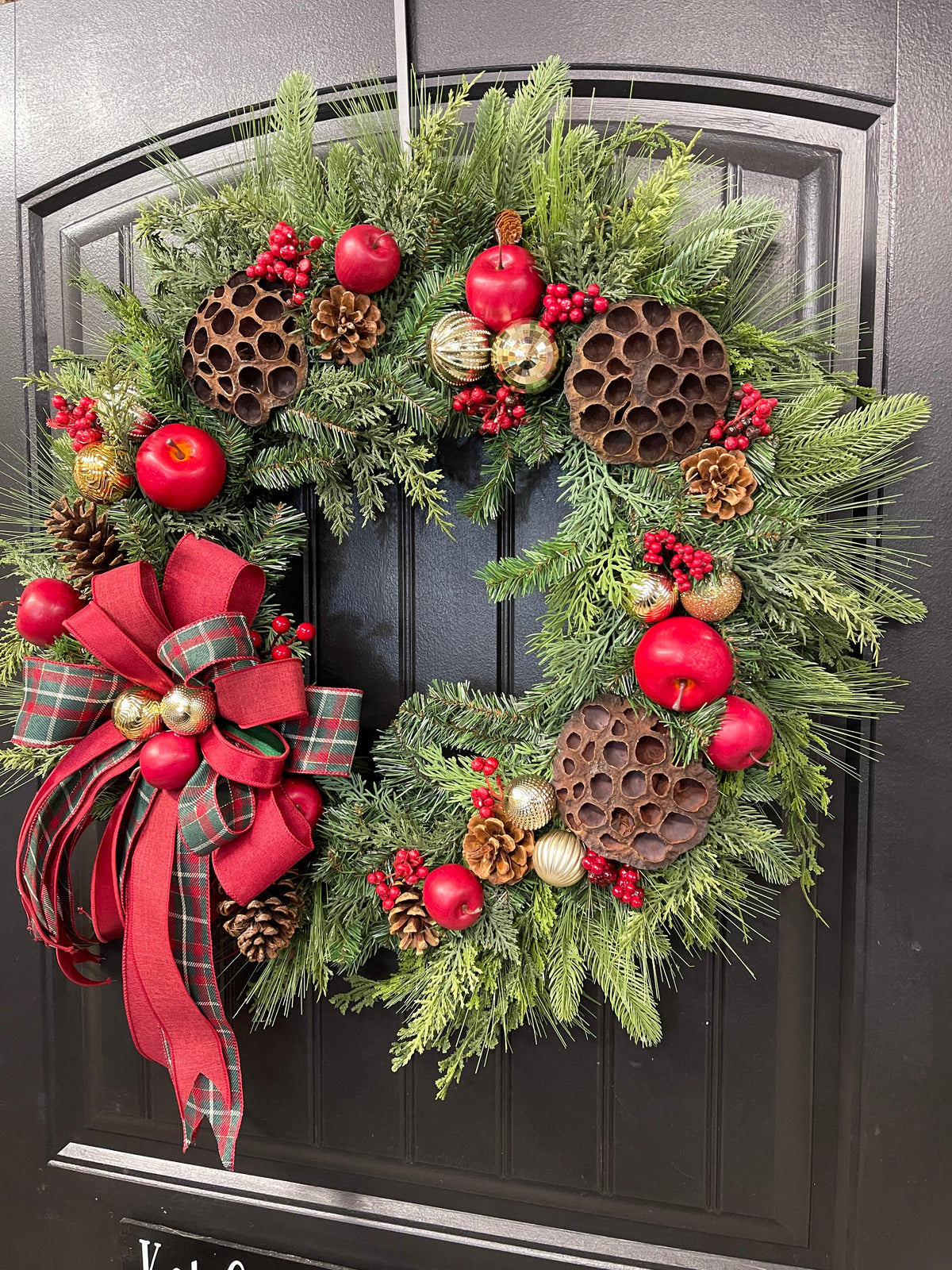 Christmas at the Orchard | 26-Inch Handmade Evergreen Christmas Wreath