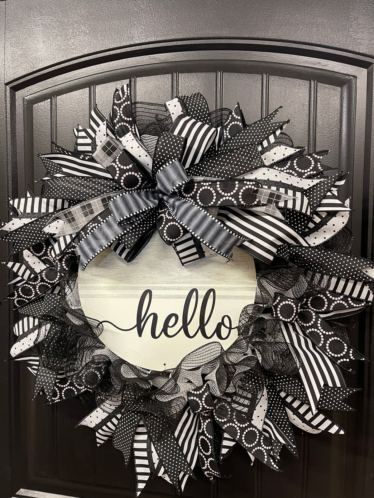 Black & White Hello Classic Everyday Welcome Wreath | Modern Farmhouse Front Door Décor | KatsCreationsNMore