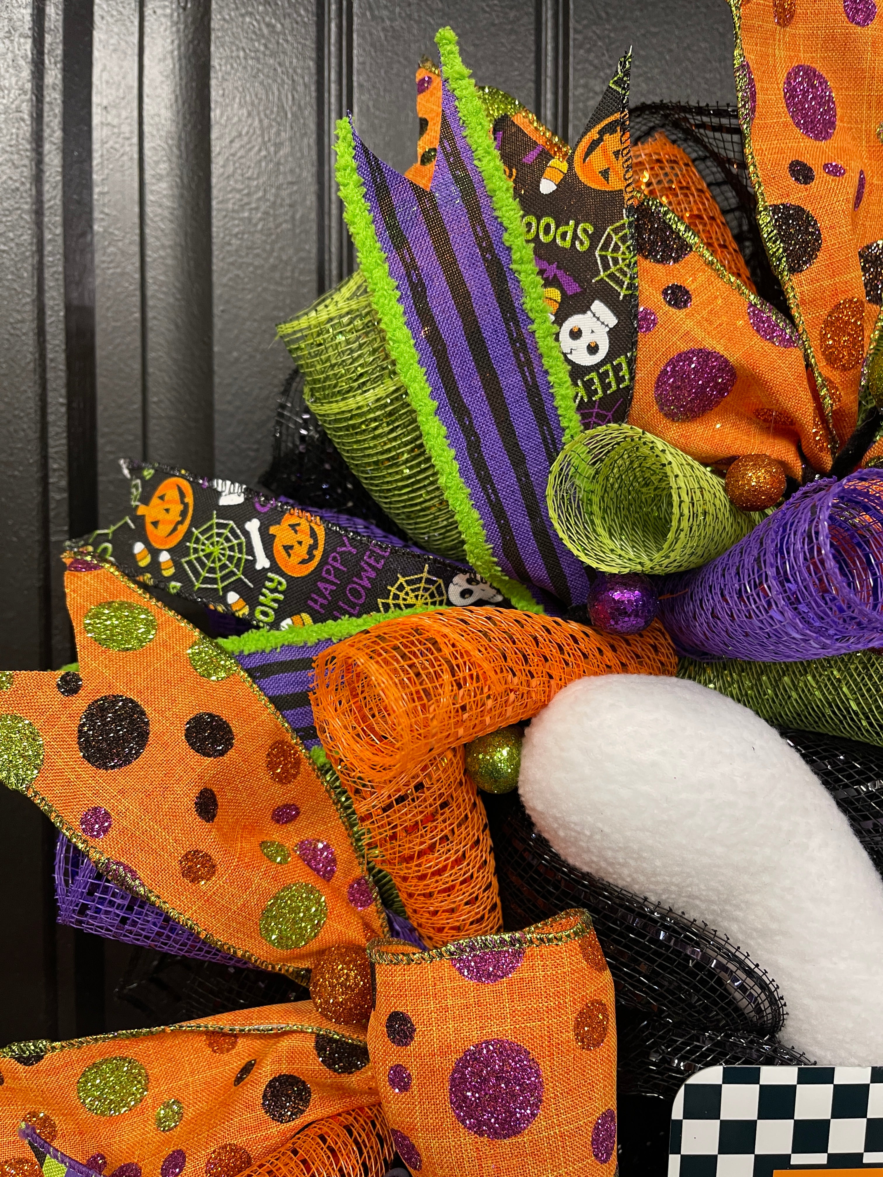Ghost Halloween Wreath for Front Door – Cute Spooky Deco Mesh Wreath with Plush Ghost and Ribbons – Handmade Halloween Decor -  KatsCreationsNMore