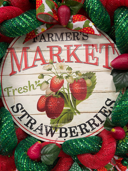 Farmer’s Market Strawberries Wreath, Summer Front Door Decor, Seasonal Kitchen Decoration, KatsCreationsNMore