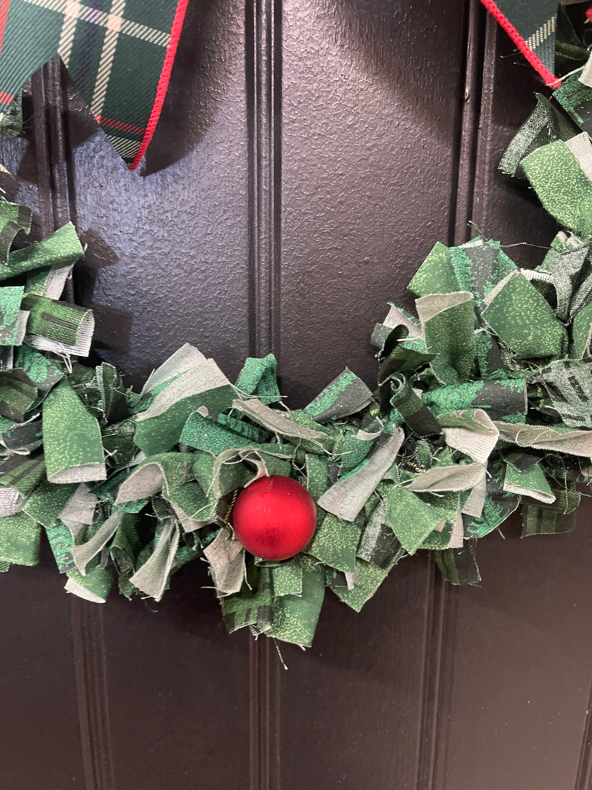 Christmas Fabric Wreath, 16 Inch Plaid Holiday Wreath, Small Farmhouse Door Decor, Rustic RV Camper Christmas Decoration
