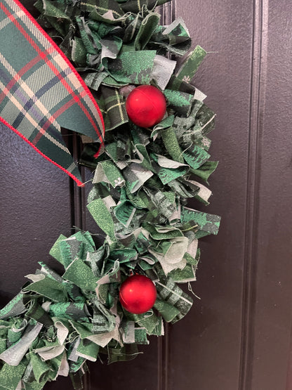Christmas Fabric Wreath, 16 Inch Plaid Holiday Wreath, Small Farmhouse Door Decor, Rustic RV Camper Christmas Decoration