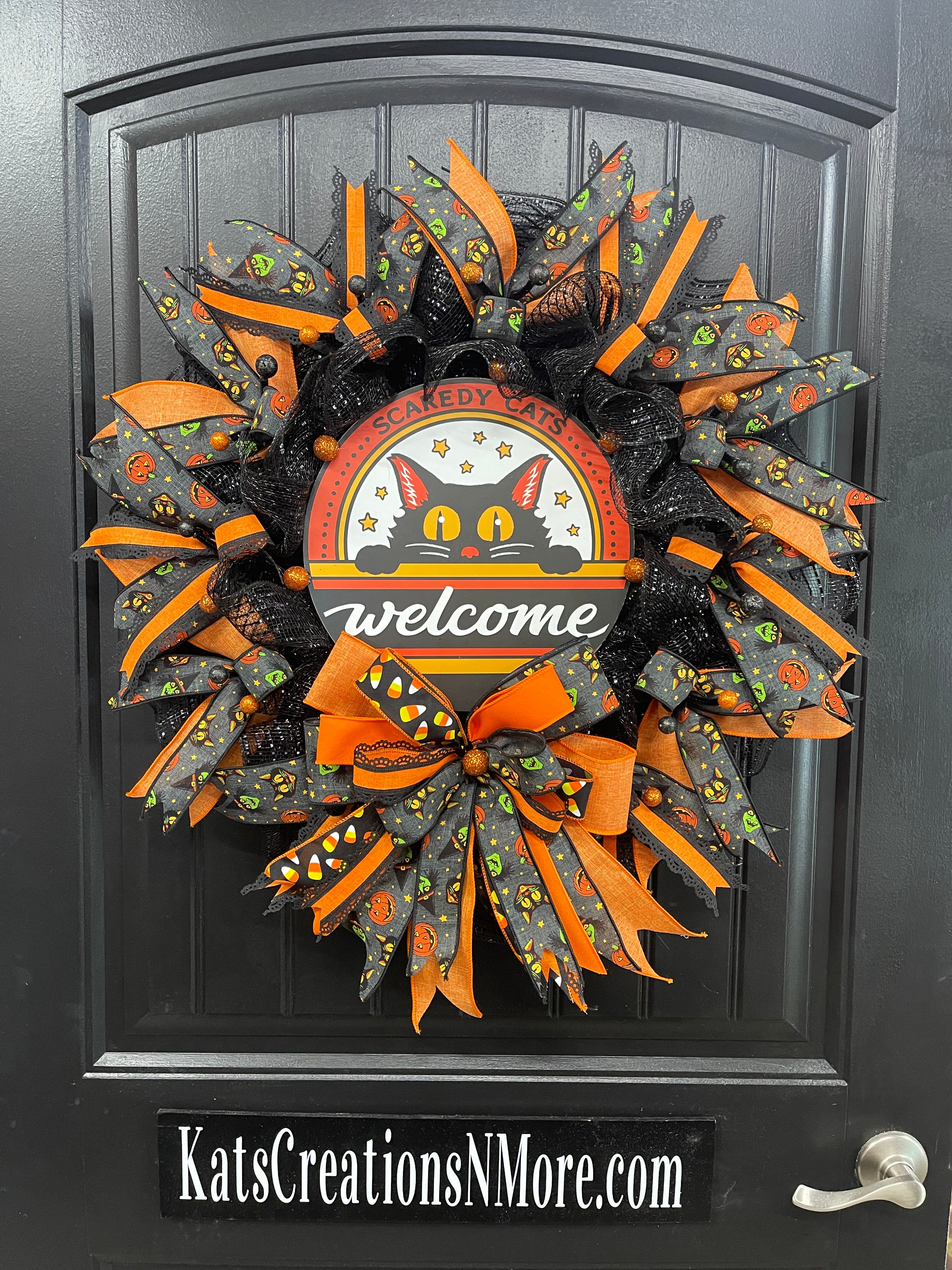 Scaredy Cats Halloween Welcome Wreath – Black Cat, Candy Corn, Jack-o’-Lanterns – Front Door Halloween Decor, KatsCreationsNMore