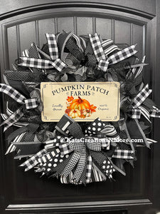 Black and White Welcome Wreath with Interchangeable Signs, 1 Wreath, 4 Looks, KatsCreationsNMore