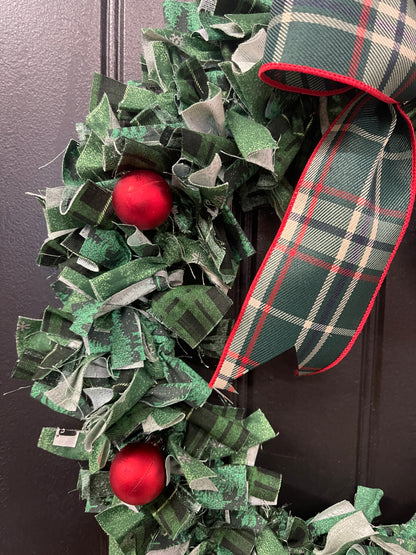 Christmas Fabric Wreath, 16 Inch Plaid Holiday Wreath, Small Farmhouse Door Decor, Rustic RV Camper Christmas Decoration
