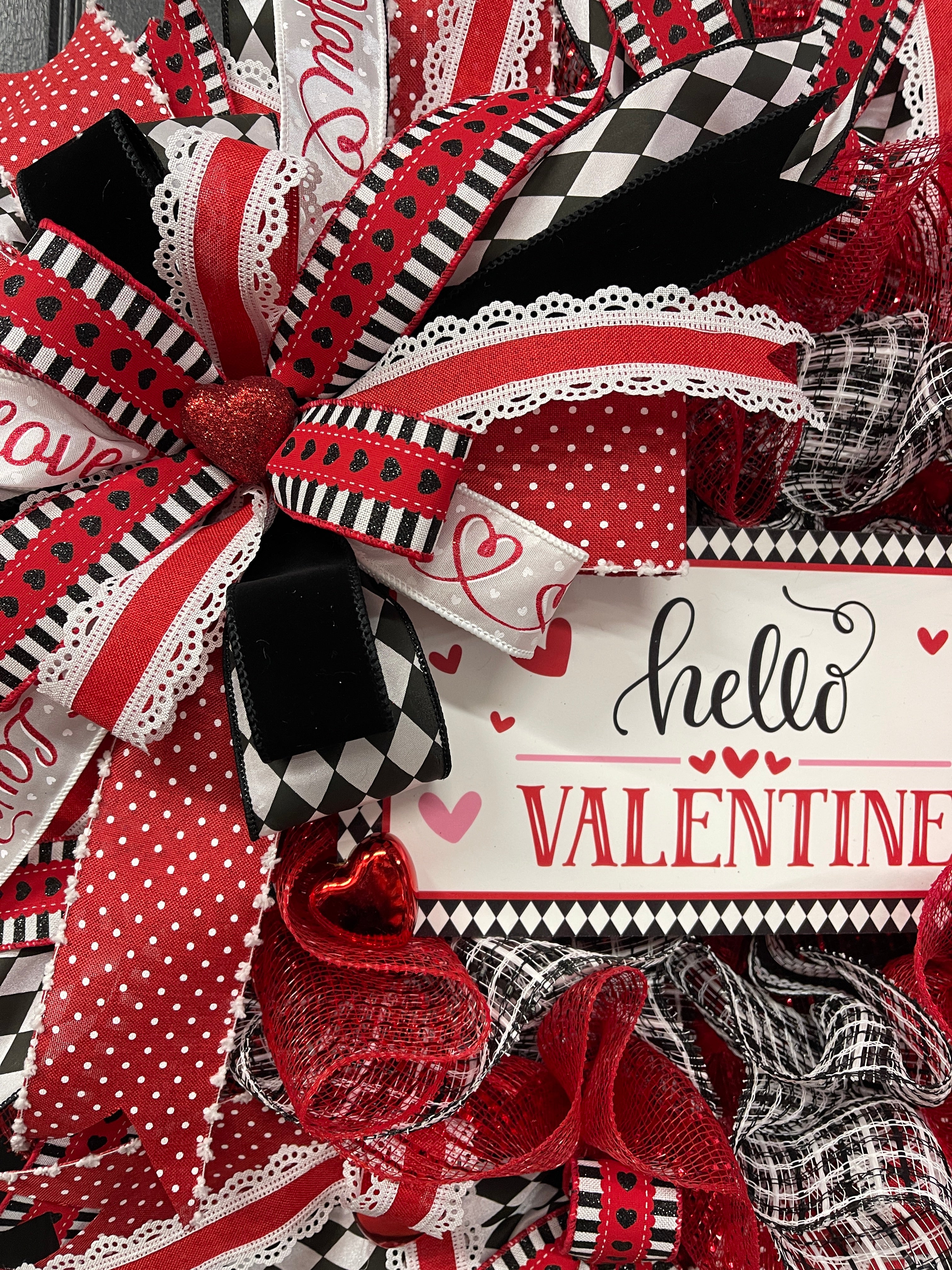 Hello Valentines Day Wreath, Queen of Hearts Front Door Decor, KatsCreationsNMore