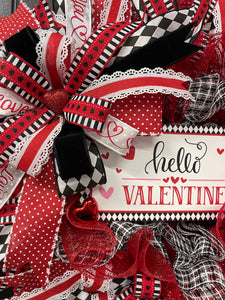 Hello Valentines Day Wreath, Queen of Hearts Front Door Decor, KatsCreationsNMore