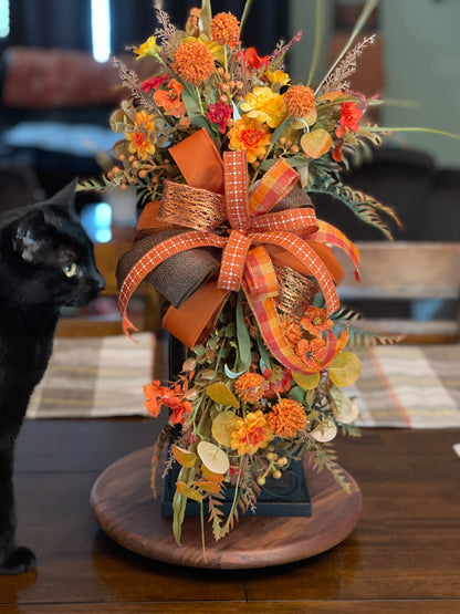 Fall Lantern Swag, Autumn Floral Swag, Fall Lantern Decor, Orange Fall Decor, Thanksgiving Table Decor, Fall Centerpiece