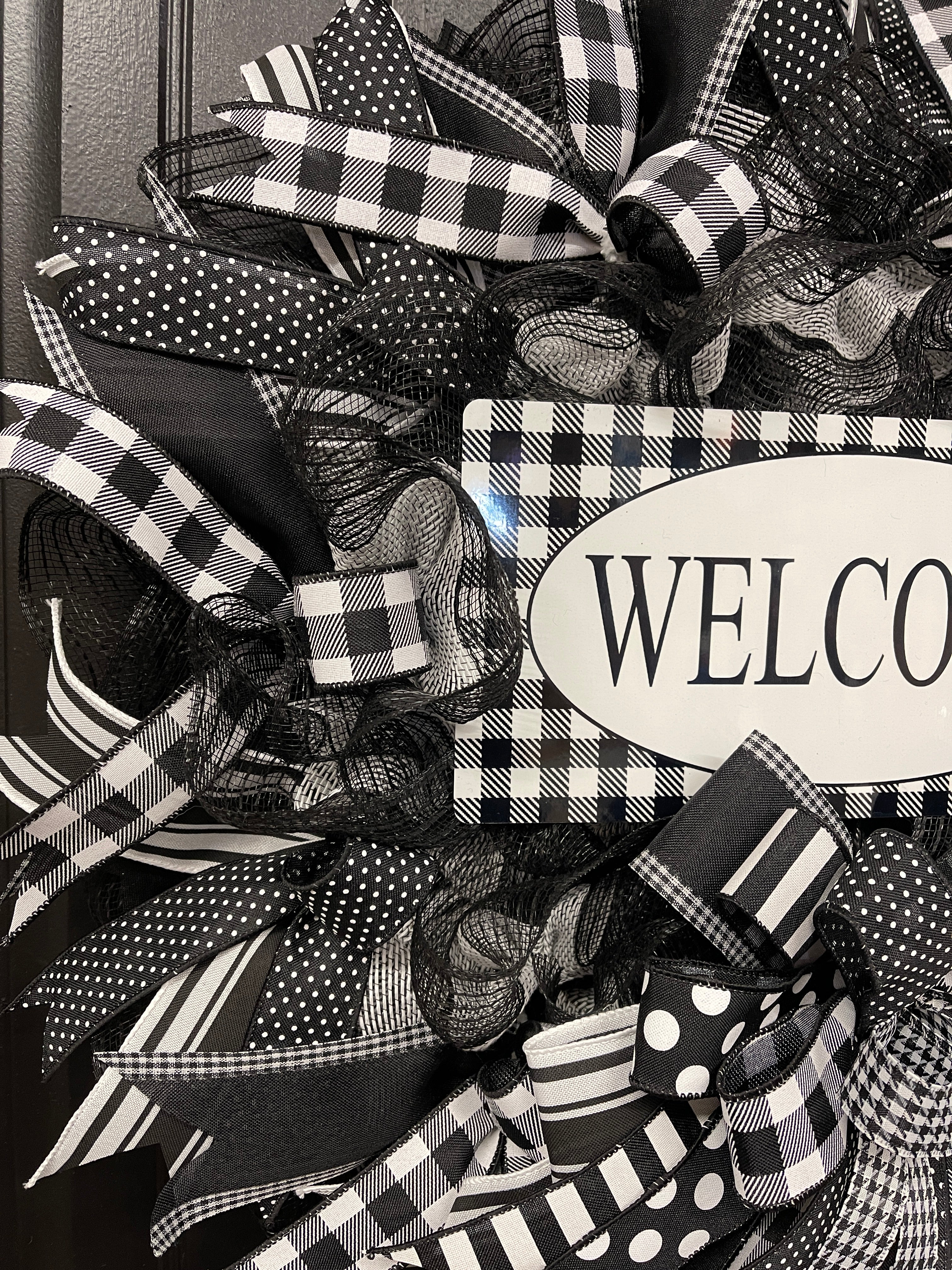 Black and White Welcome Wreath with Interchangeable Signs, 1 Wreath, 4 Looks, KatsCreationsNMore